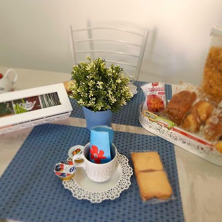 Nanas Apartment เนเปิลส์ ภายนอก รูปภาพ