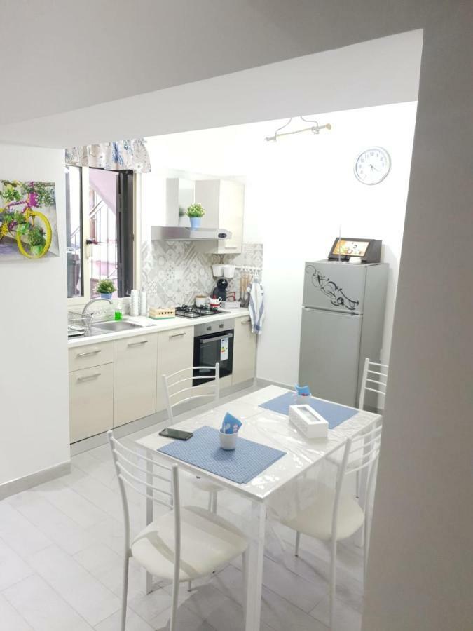 Nanas Apartment เนเปิลส์ ภายนอก รูปภาพ